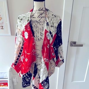 NWOT Flowy Layering Kimono